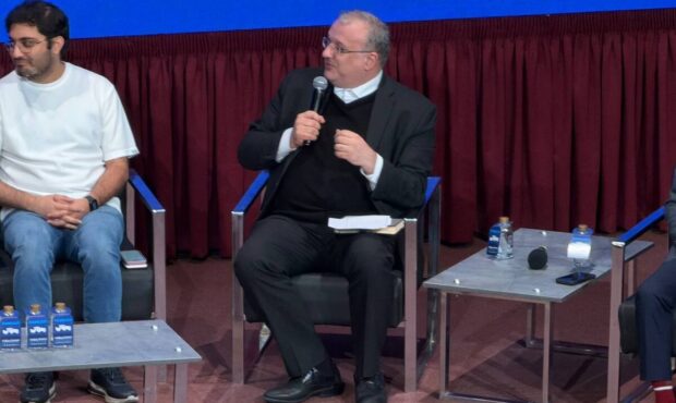 فعالان رمزارزی باید تغییر حکمرانی را مطالبه کنند/ فناوری در مرکز حکمرانی مالی؛ مطالبه تغییر از پایین باید شکل بگیرد فعالان رمزارزی باید تغییر حکمرانی را مطالبه کنند/ فناوری در مرکز حکمرانی مالی؛ مطالبه تغییر از پایین باید شکل بگیرد