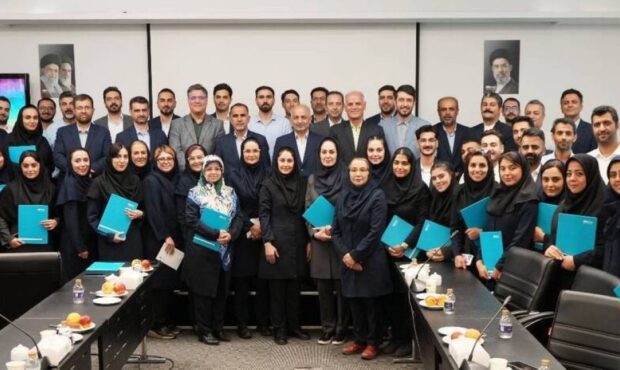 مدیرعامل بیمه دی: توجه به سلامت جسم و روح کارکنان آینده این صنعت را بیمه می‌کند