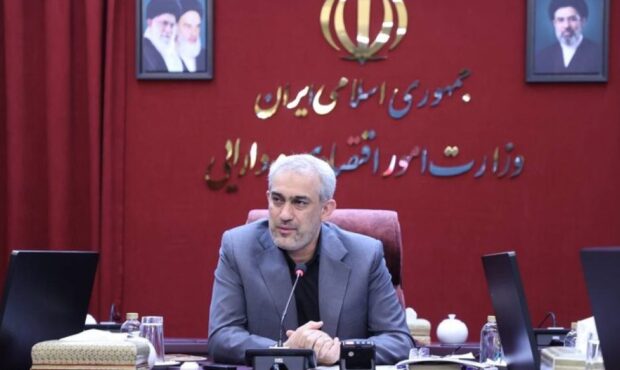 اولویت مناطق آزاد، جذب سرمایه‌گذاری داخلی و خارجی باشد/ تشکیل شورای راهبری مناطق آزاد